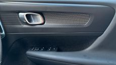 Volvo Xc40 1.5 T3 [163] R DESIGN 5dr Geartronic Petrol Estate